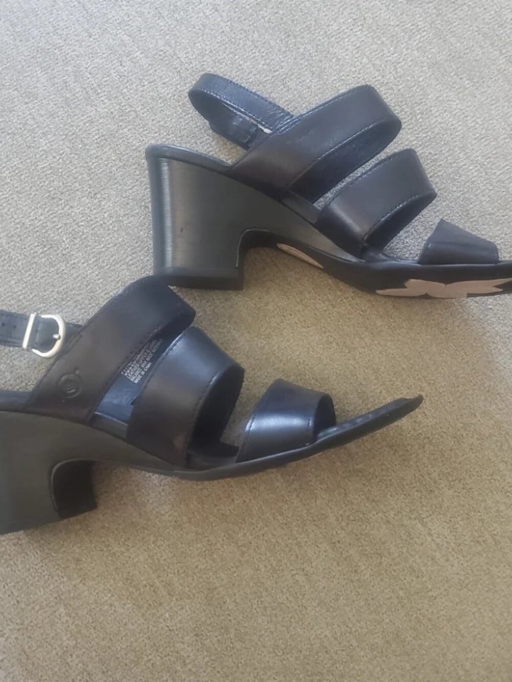 Strappy, leather sandals - Picture 2 of 3